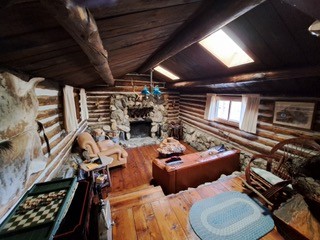 Main cabin at Lonesome Ranch